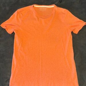 Banana republic orange soft wash T-shirt